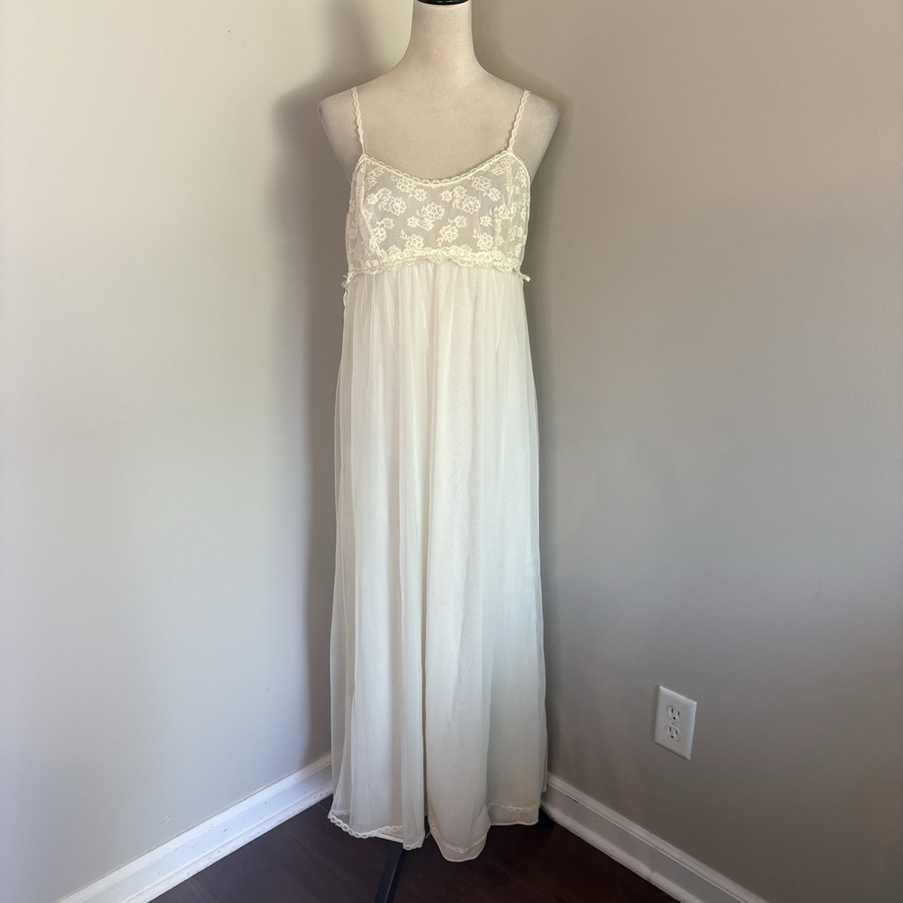 VTG 60s 70s Vanity Fair White Chiffon Nightgown Lace Empire Waist Bridal Slip 36
